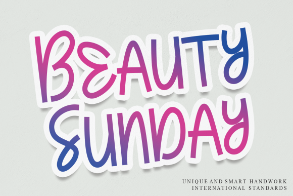Beauty Sunday: The Friendly Display Font for Modern Designers